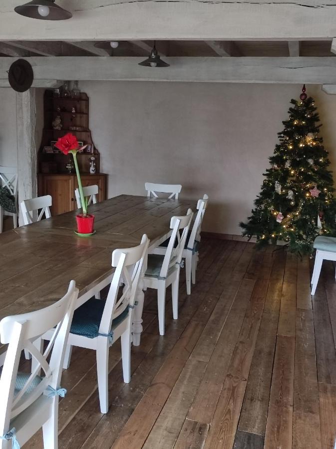 Les 5 Petits Lapins Acomodação com café da manhã Bar Exterior foto