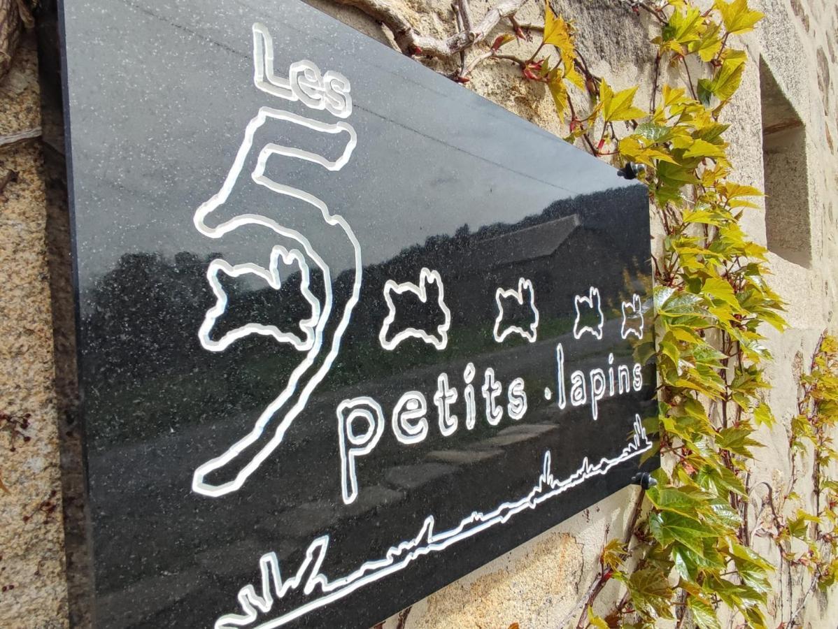 Les 5 Petits Lapins Acomodação com café da manhã Bar Exterior foto